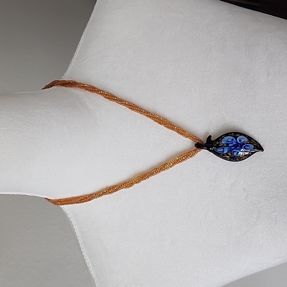 NECKLACE Glass Teardrop Flower Pendant